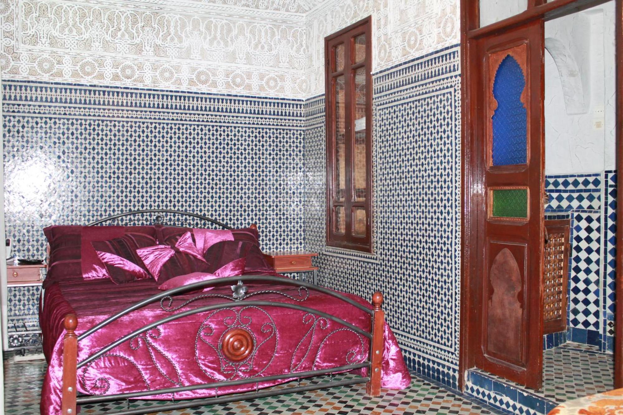 Riad Les Chrifis Navette Aeroport 24 Sur 24 Fès Pokoj fotografie
