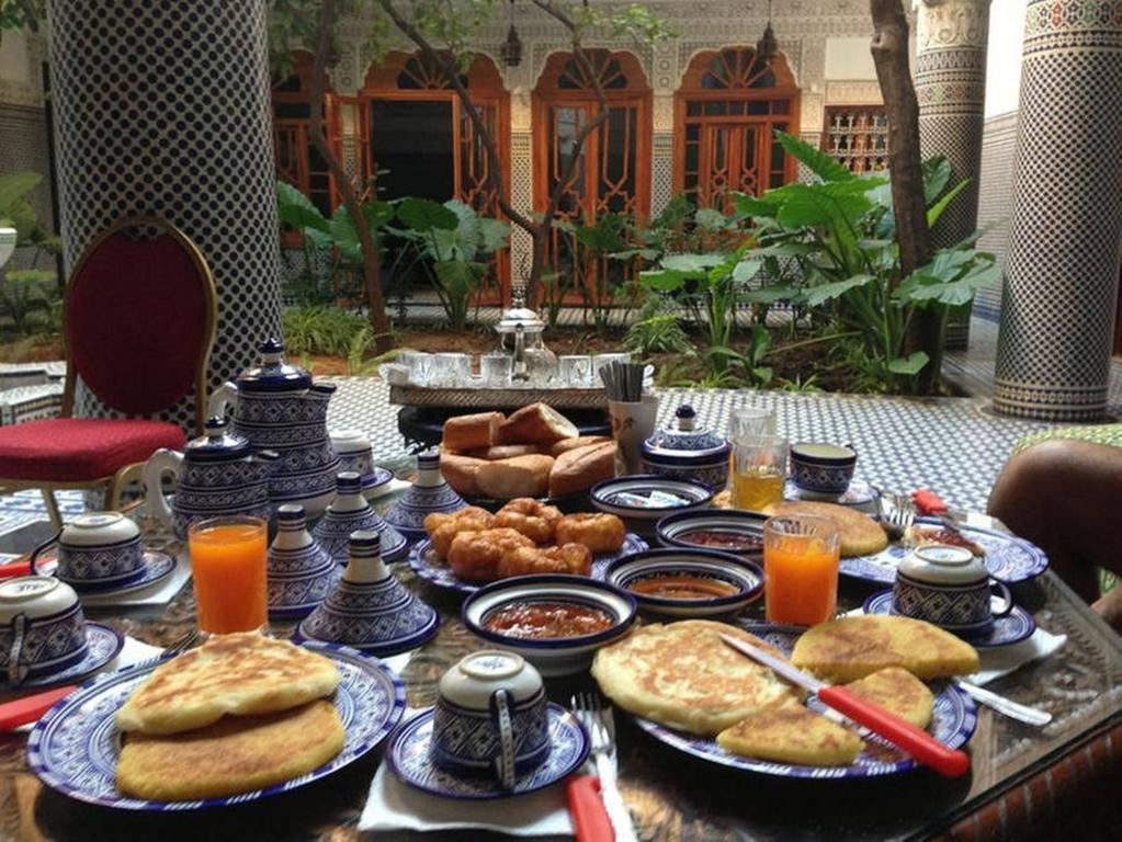 Riad Les Chrifis Navette Aeroport 24 Sur 24 Fès Exteriér fotografie